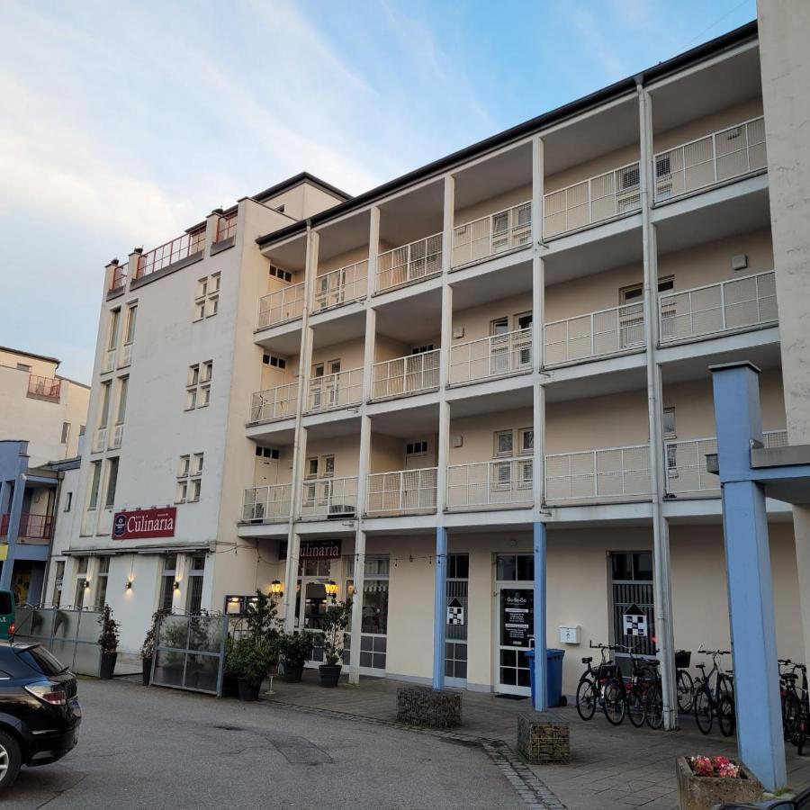 Ludwigsturm Appartement In Straubing Bagian luar foto
